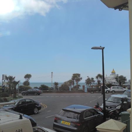 3 Queens Gardens Sea View Apartment อีสต์บอร์น ภายนอก รูปภาพ
